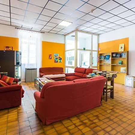 Al Deserto Hostel *